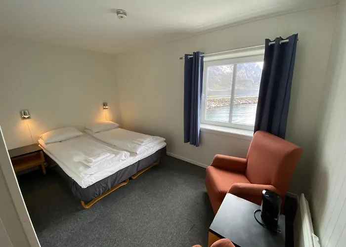 Fast Hotel Henningsvaer